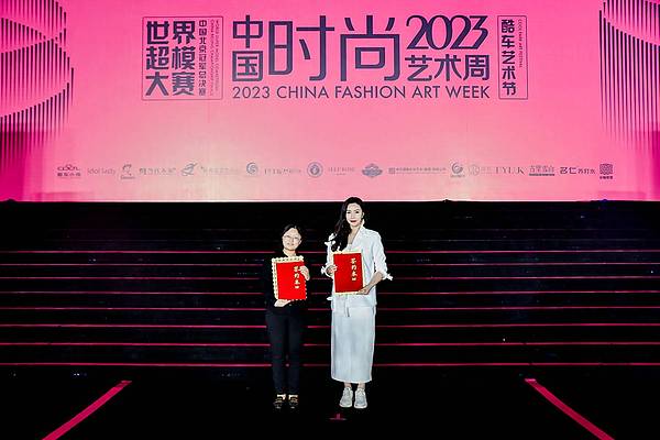 当AI遇见隐私：全同态加密如何守护大语言模型的数据安全