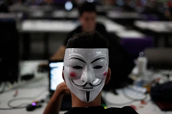 当比特币冲破4万大关，那些卖飞的老铁们后悔了吗？